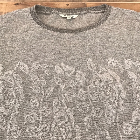 BB Dakota Gray Sweater with Flower Detail - Picture 6 of 6